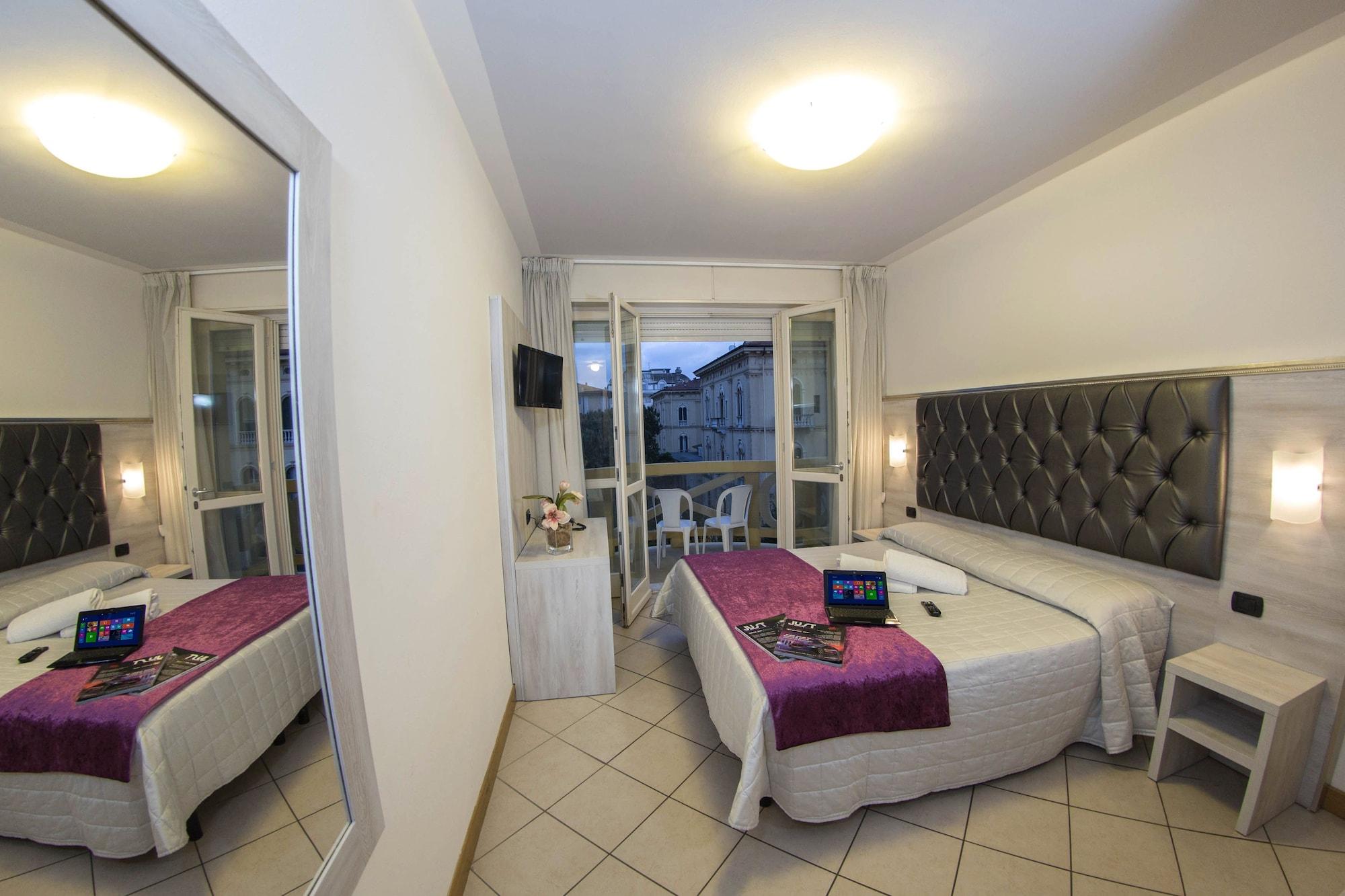 Hotel Playa Viareggio Buitenkant foto
