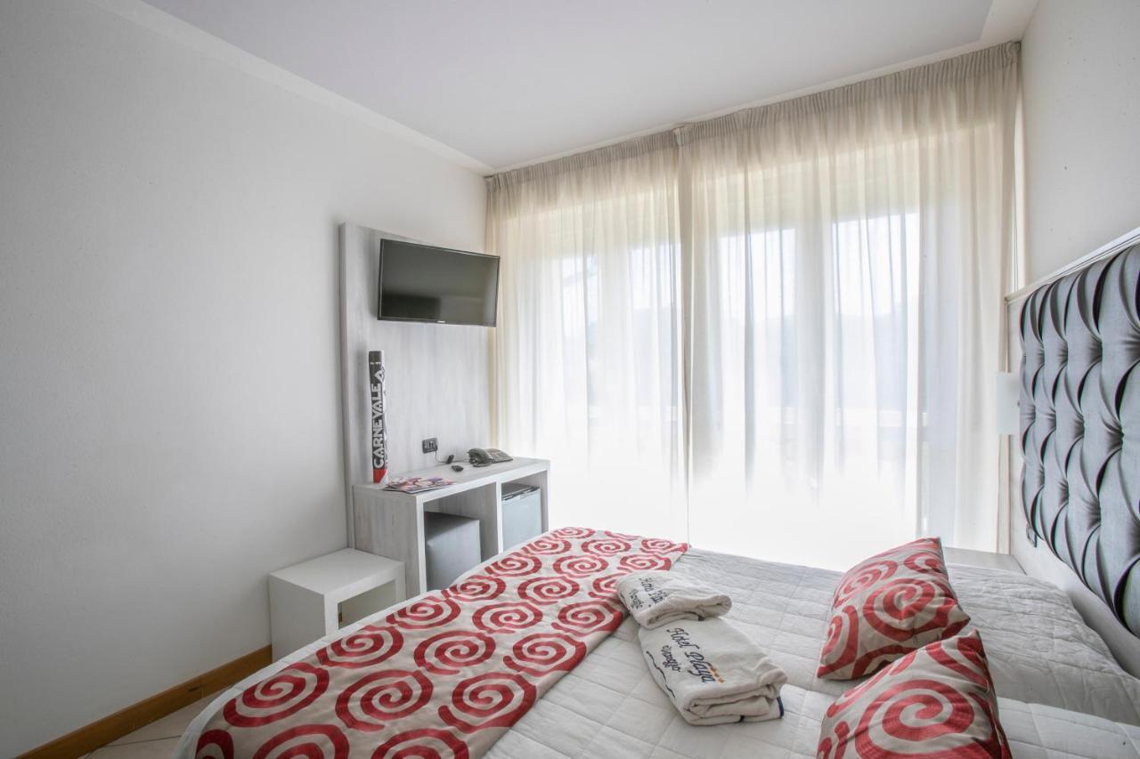 Hotel Playa Viareggio Buitenkant foto