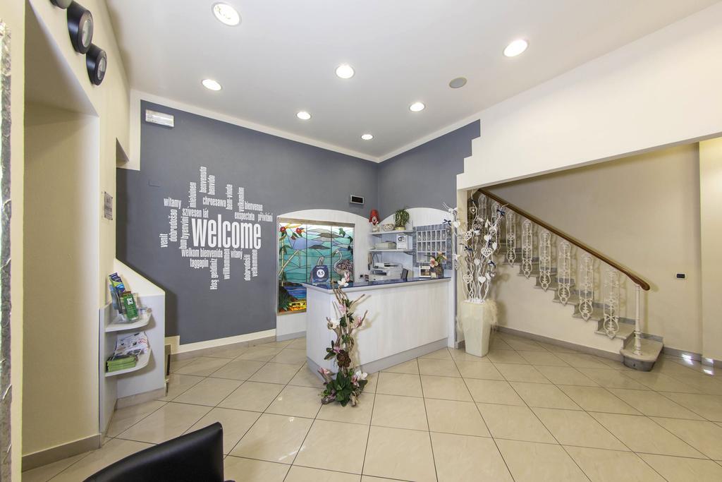 Hotel Playa Viareggio Buitenkant foto