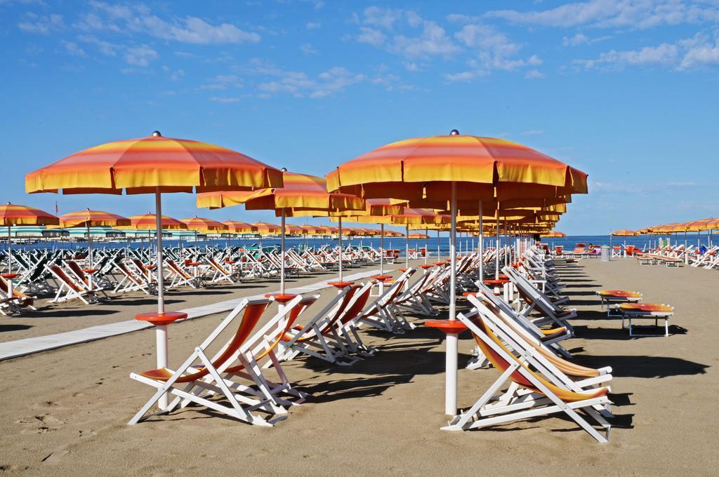 Hotel Playa Viareggio Buitenkant foto
